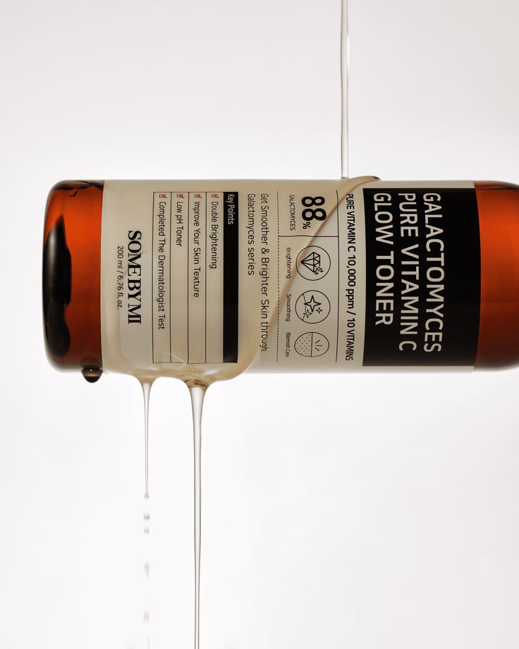 SOME BY MI - Galactomyces Pure Vitamin C Glow Toner